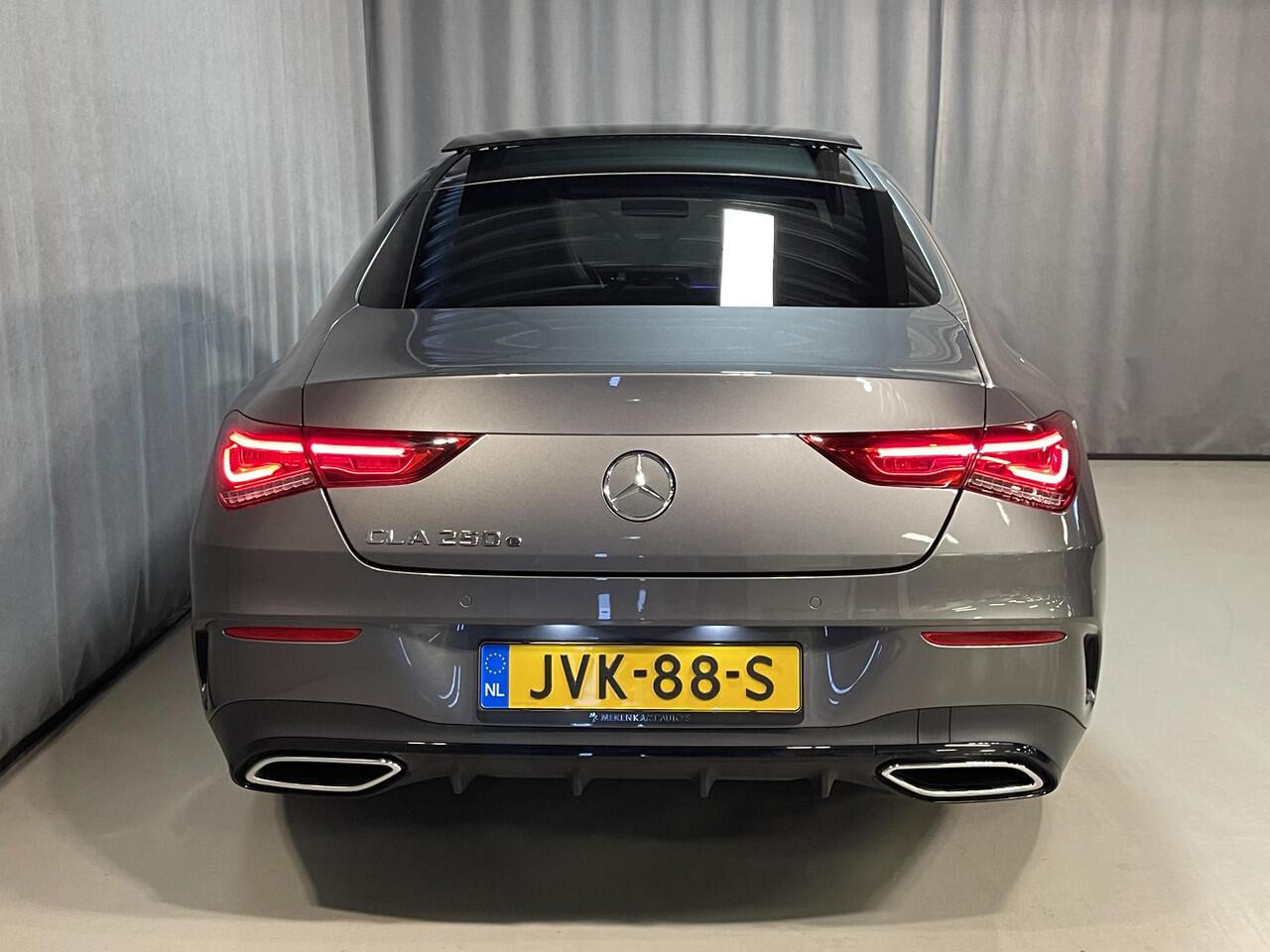 Mercedes-Benz CLA-KLASSE 250 e AMG Line 19"/Panoramadak/Stoelverwarming/Camera/Sfeerverlichting