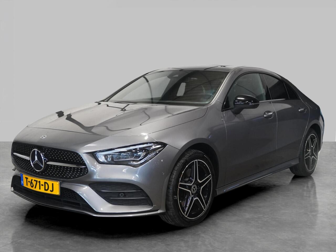 Mercedes-Benz CLA-KLASSE 250 e Business Solution AMG Limited | Nightpakket | Panoramadak | Sfeerverlichting | Advanced Sound System | Stoelverwarming | Multibeam LED