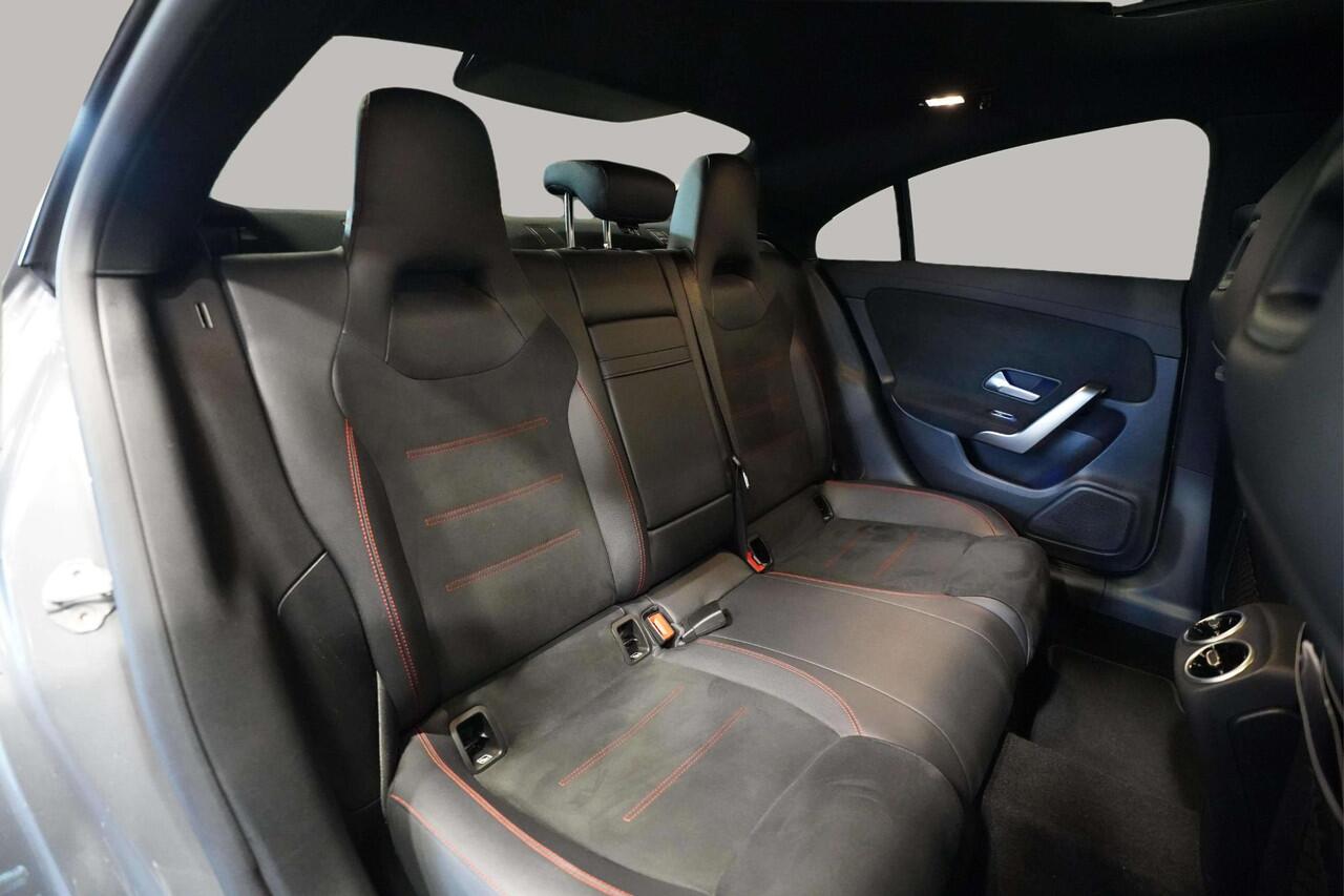 Mercedes-Benz CLA-KLASSE 250 e Business Solution AMG Limited | Nightpakket | Panoramadak | Sfeerverlichting | Advanced Sound System | Stoelverwarming | Multibeam LED