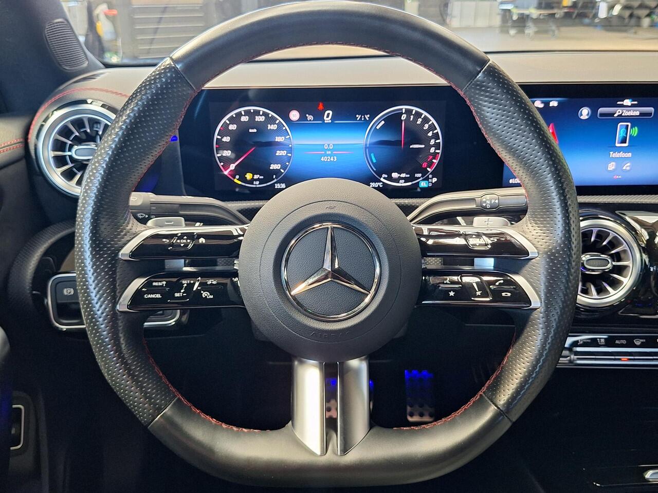Mercedes-Benz CLA-KLASSE 250 e Star Edition AMG Line | Panoramadak | Multibeam LED | Achteruitrijcamera | Keyless-GO