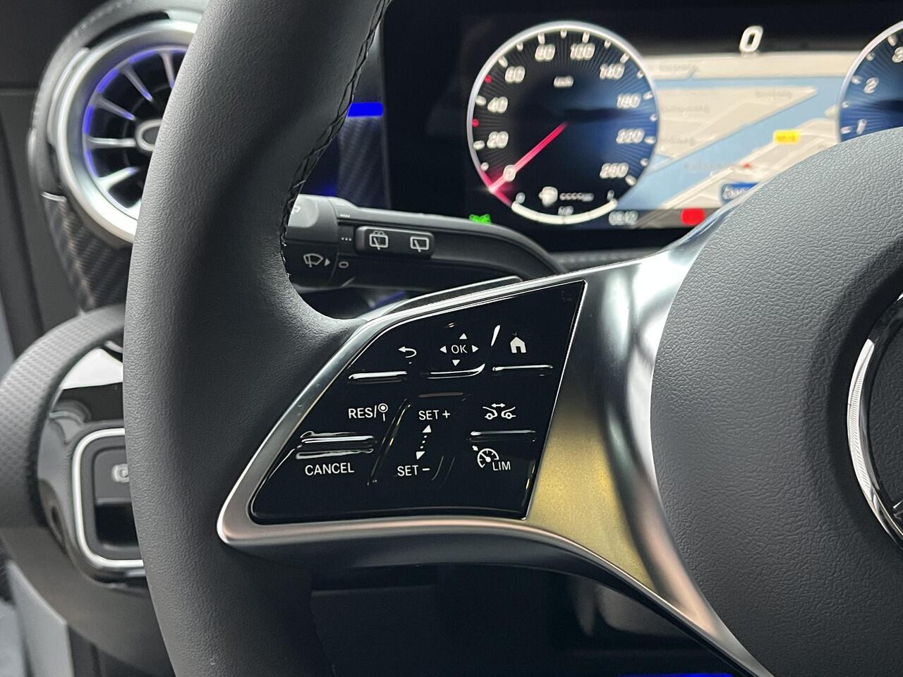 Mercedes-Benz CLA-KLASSE Shooting Brake 180 Luxury Line