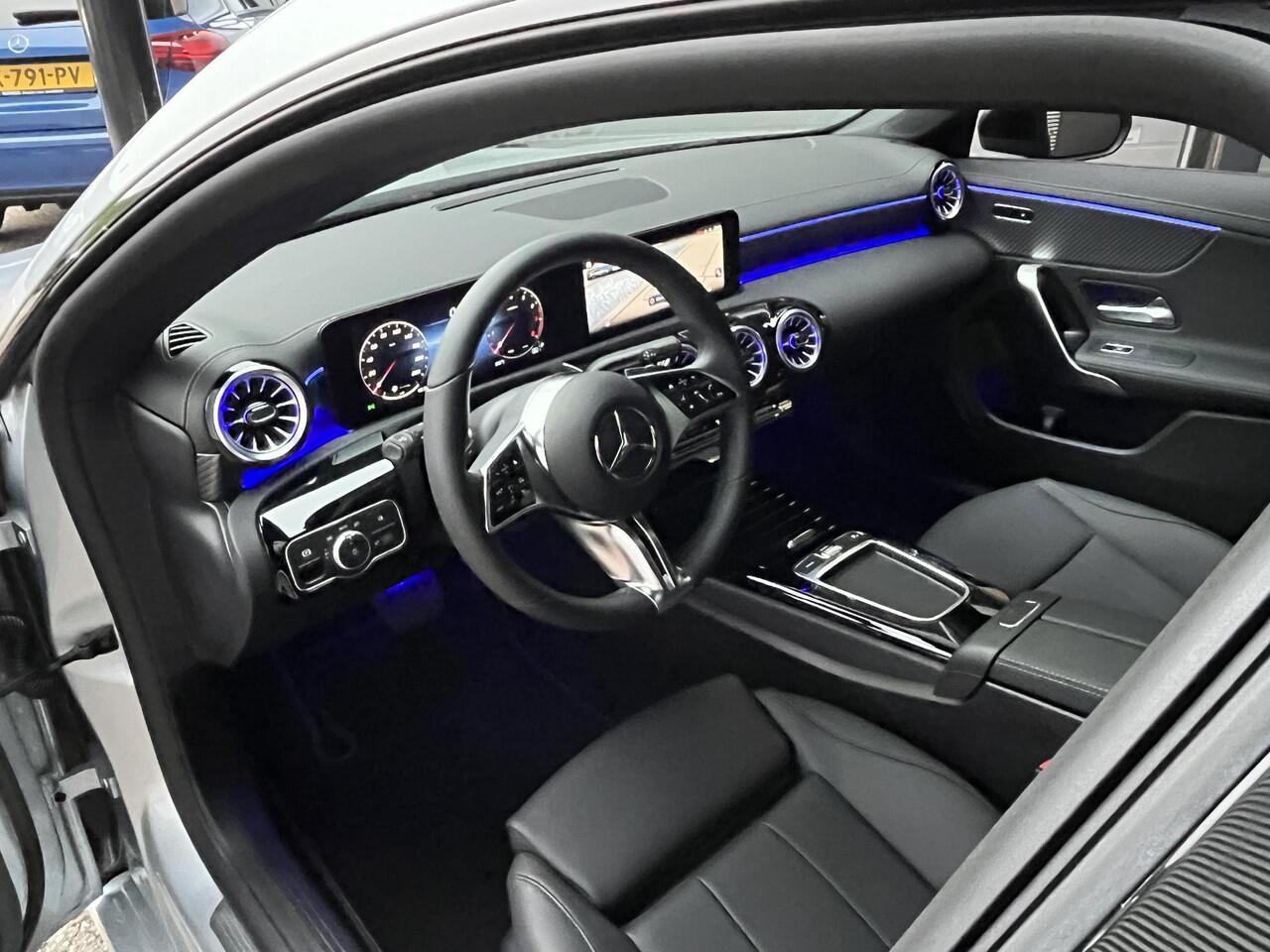 Mercedes-Benz CLA-KLASSE Shooting Brake 180 Luxury Line