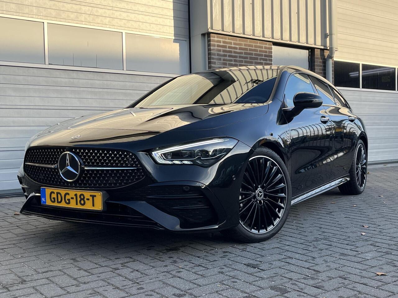 Mercedes-Benz CLA-KLASSE Shooting Brake 180 Star Edition AMG | Night Pakket | Panoramadak | MULTIBEAM LED Koplampen | Dodehoekassistent | Apple CarPlay | Android Auto | Stoelverwarming | Sfeerverlichting | Elektrische Achterklep | Achteruitrijcamera