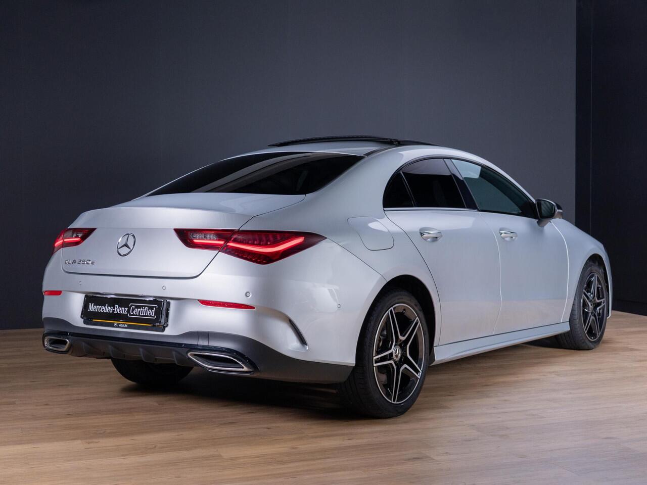 Mercedes-Benz CLA-KLASSE Coupé 250 e AMG Line Panorama dak