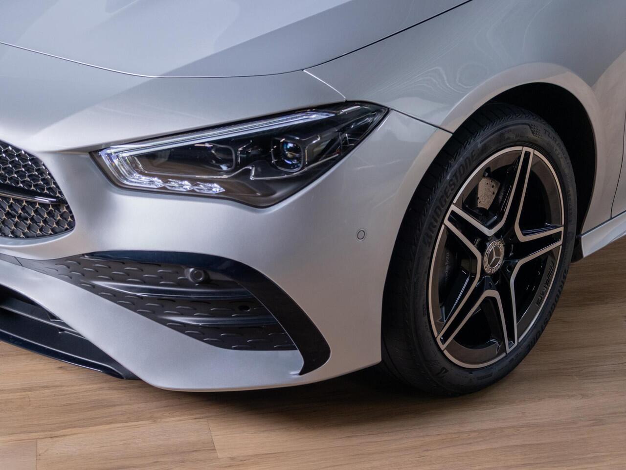 Mercedes-Benz CLA-KLASSE Coupé 250 e AMG Line Panorama dak