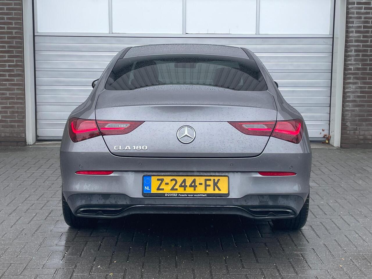 Mercedes-Benz CLA-KLASSE 180 | Panoramadak | Nightpakket |