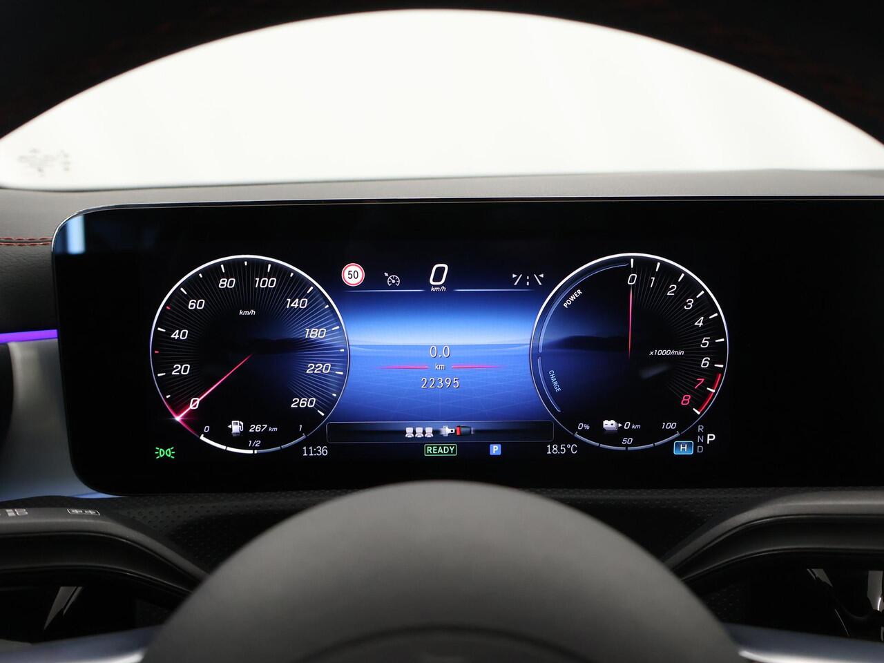 Mercedes-Benz CLA-KLASSE 250 e AMG Night | Panoramadak | Keyless Go | Sfeerverlichting | Achteruitrijcamera |