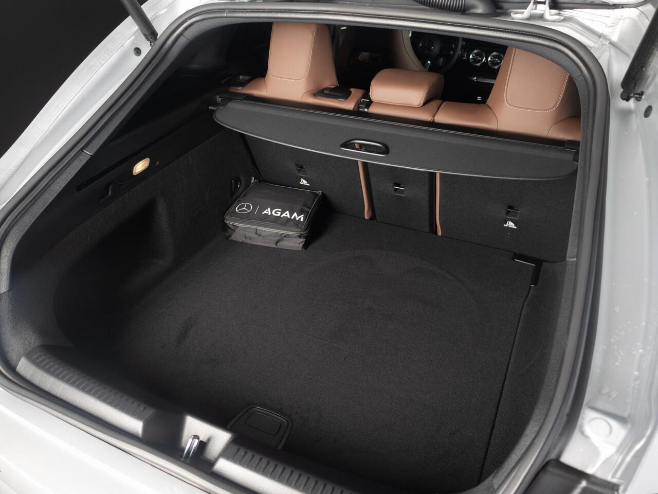 Mercedes-Benz CLA-KLASSE Shooting Brake 200 AMG Line