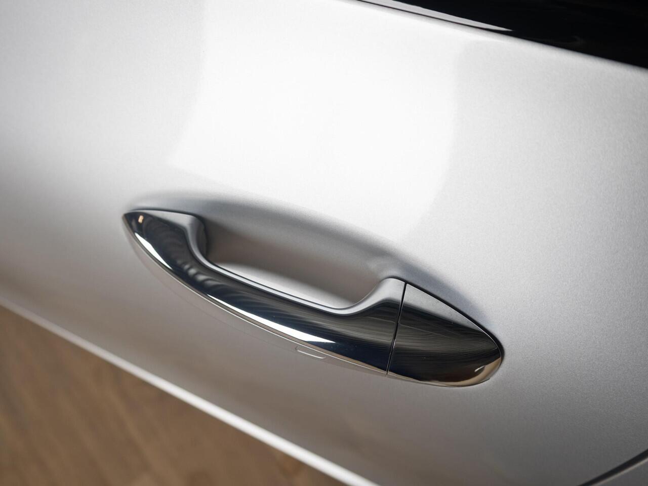 Mercedes-Benz CLA-KLASSE Shooting Brake 200 AMG Line