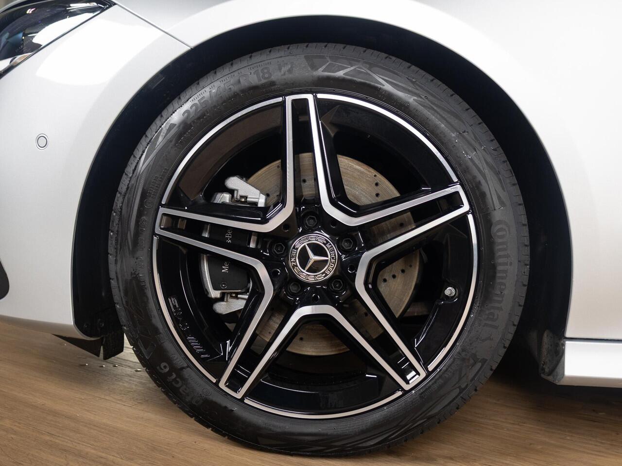 Mercedes-Benz CLA-KLASSE Shooting Brake 200 AMG Line