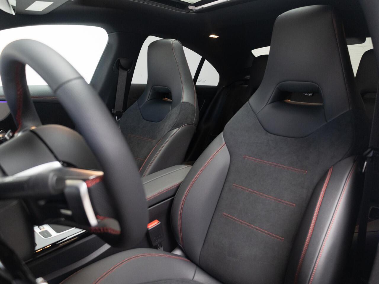 Mercedes-Benz CLA-KLASSE Coupé 180 Star Edition AMG Line Panorama dak