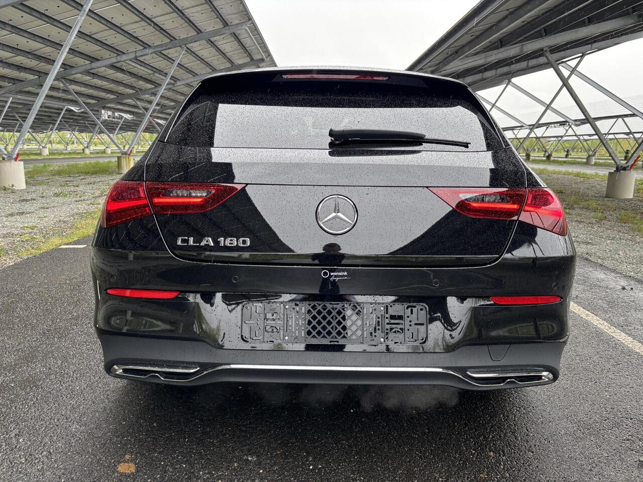 Mercedes-Benz CLA-KLASSE Shooting Brake 180 Star Edition Luxury Line | Panoramadak | Getint glas | Sfeerverlichting | Widescreen | Stoelverwarming |