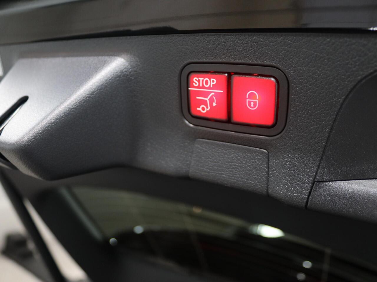 Mercedes-Benz CLA-KLASSE 250e Shooting Brake Business Solution AMG | Panoramaschuifdak | Nightpakket | 19 inch AMG-Velgen