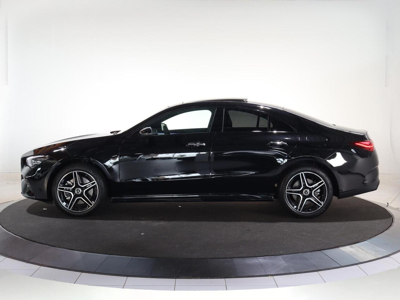 Mercedes-Benz CLA-KLASSE 250e Star Edition AMG Line | Panoramaschuifdak | Nightpakket | Achteruitrijcamera | Dodehoekassistent | Dodehoekassistent