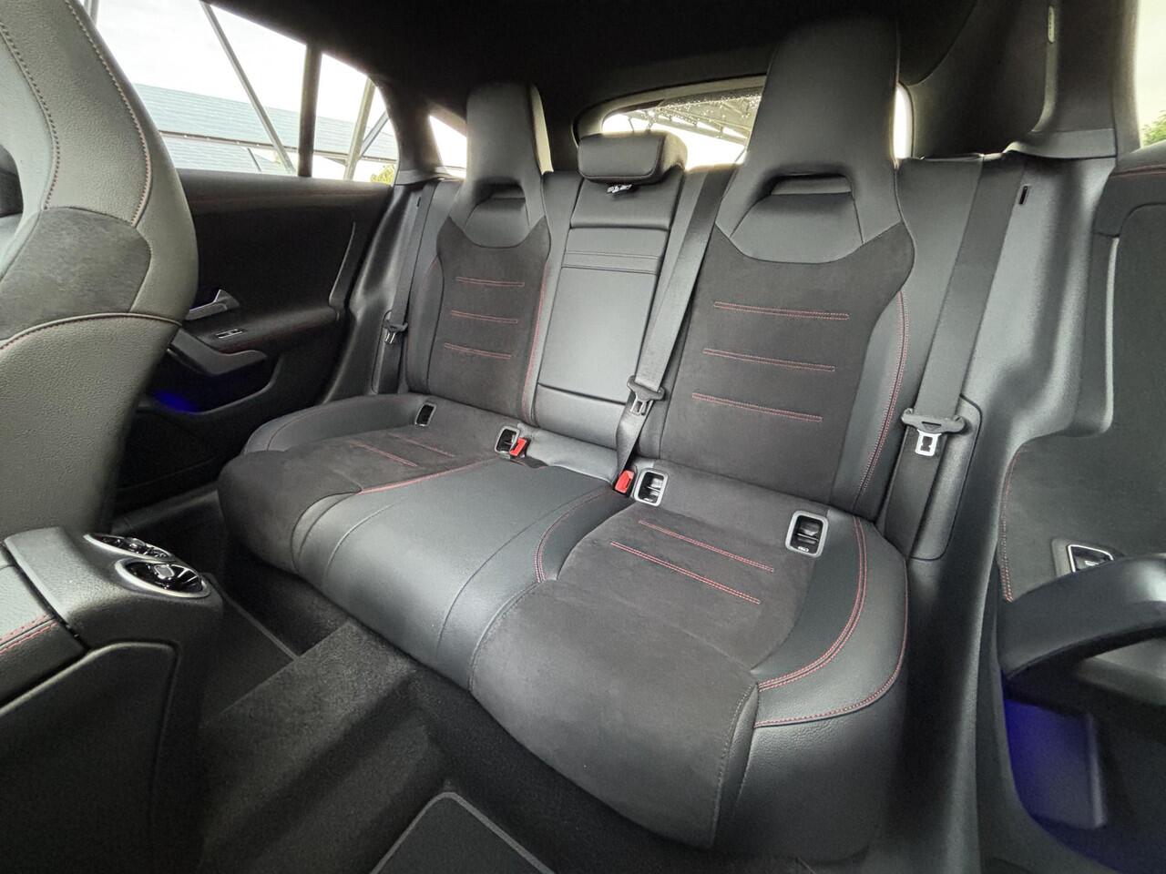 Mercedes-Benz CLA-KLASSE Shooting Brake 250 e Business Solution AMG | Night | Panoramadak | 360 camera | Sfeerverlichting | Apple carplay | Stoelverwarming |