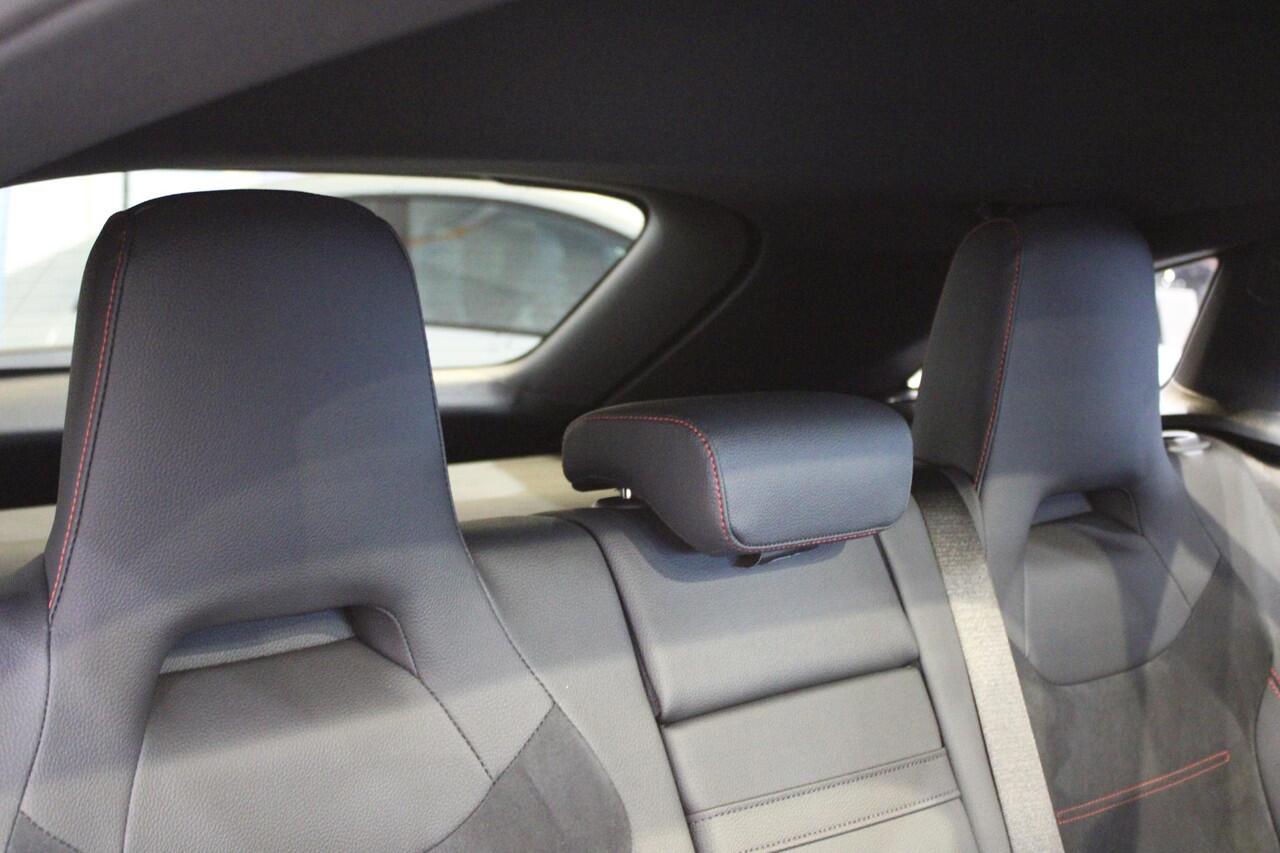 Mercedes-Benz CLA-KLASSE Shooting Brake 180 Star Edition AMG LIMITED Panorama dak