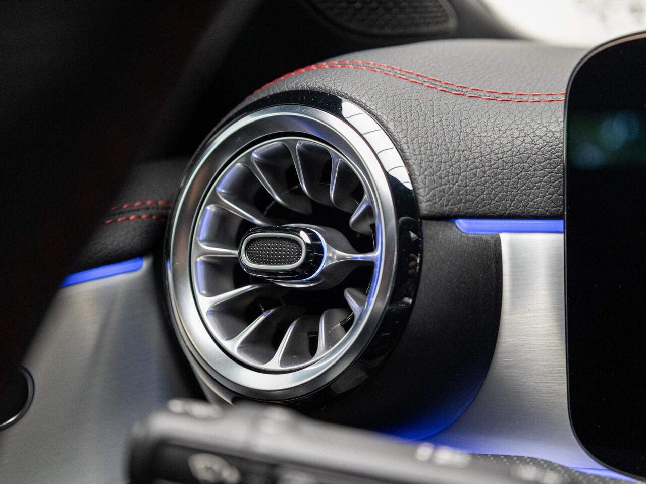 Mercedes-Benz CLA-KLASSE Shooting Brake 250 e Business Solution AMG Panorama dak | Trekhaak