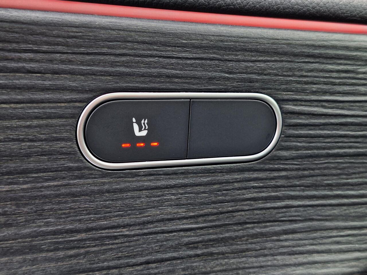 Mercedes-Benz CLA-KLASSE Shooting Brake 180 Star Edition AMG | Matgrijs | Nightpakket | Panoramadak | Dodehoekassistent | Apple CarPlay | Android Auto | Sfeerverlichting | Stoelverwarming | Achteruitrijcamera | Elektrisch Inklapbare Buitenspiegels