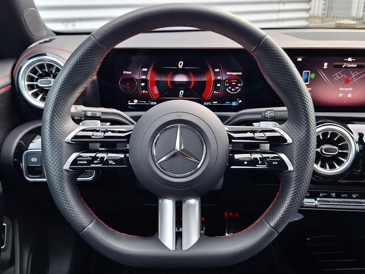 Mercedes-Benz CLA-KLASSE Shooting Brake 180 Star Edition AMG | Matgrijs | Nightpakket | Panoramadak | Dodehoekassistent | Apple CarPlay | Android Auto | Sfeerverlichting | Stoelverwarming | Achteruitrijcamera | Elektrisch Inklapbare Buitenspiegels