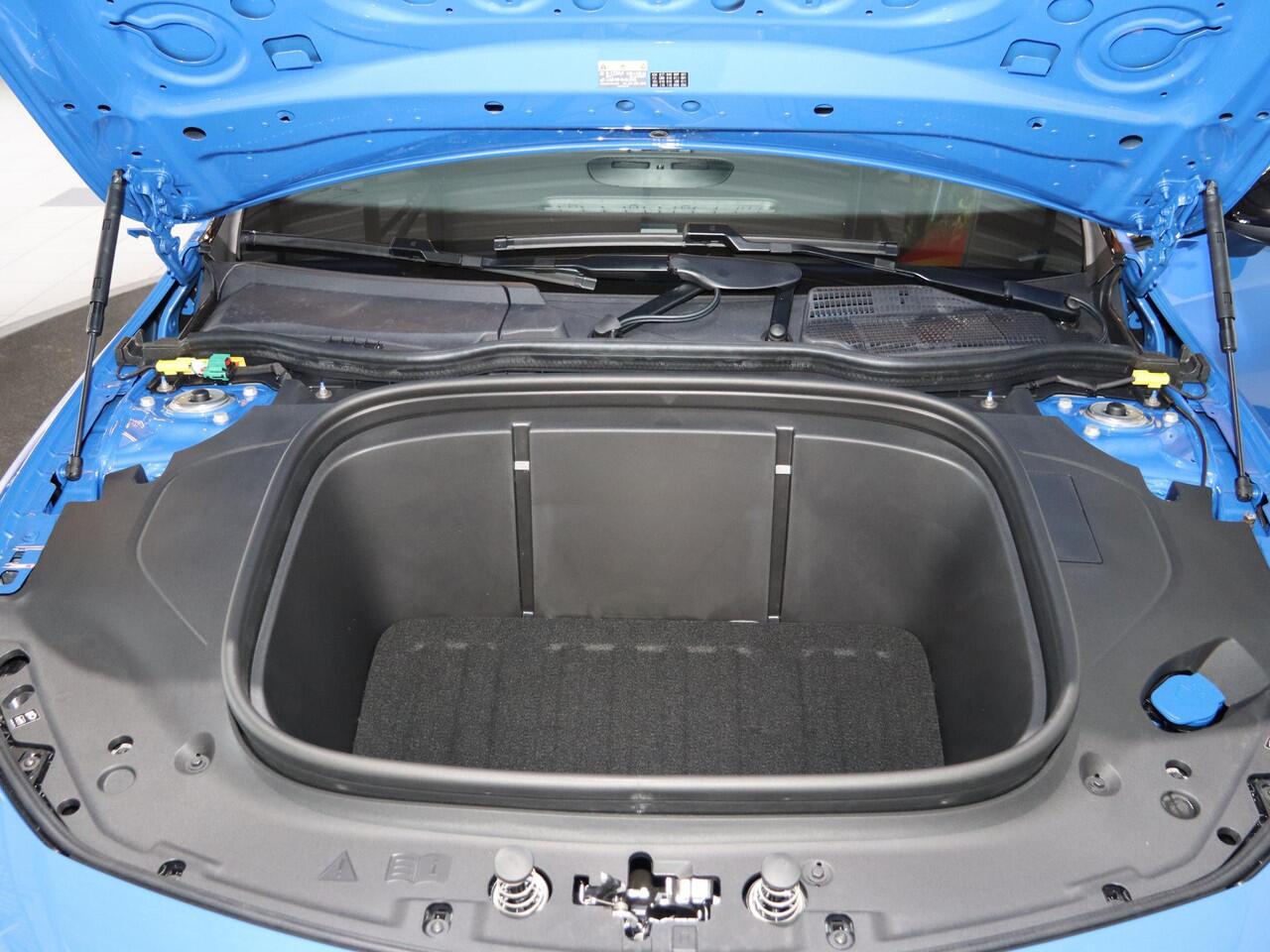 Mercedes-Benz CLA-KLASSE 250+ Launch Edition 85 kWh | Night | Panoramadak | Stoelverwarming | DISTRONIC | Achteruitrijcamera | Trekhaak |