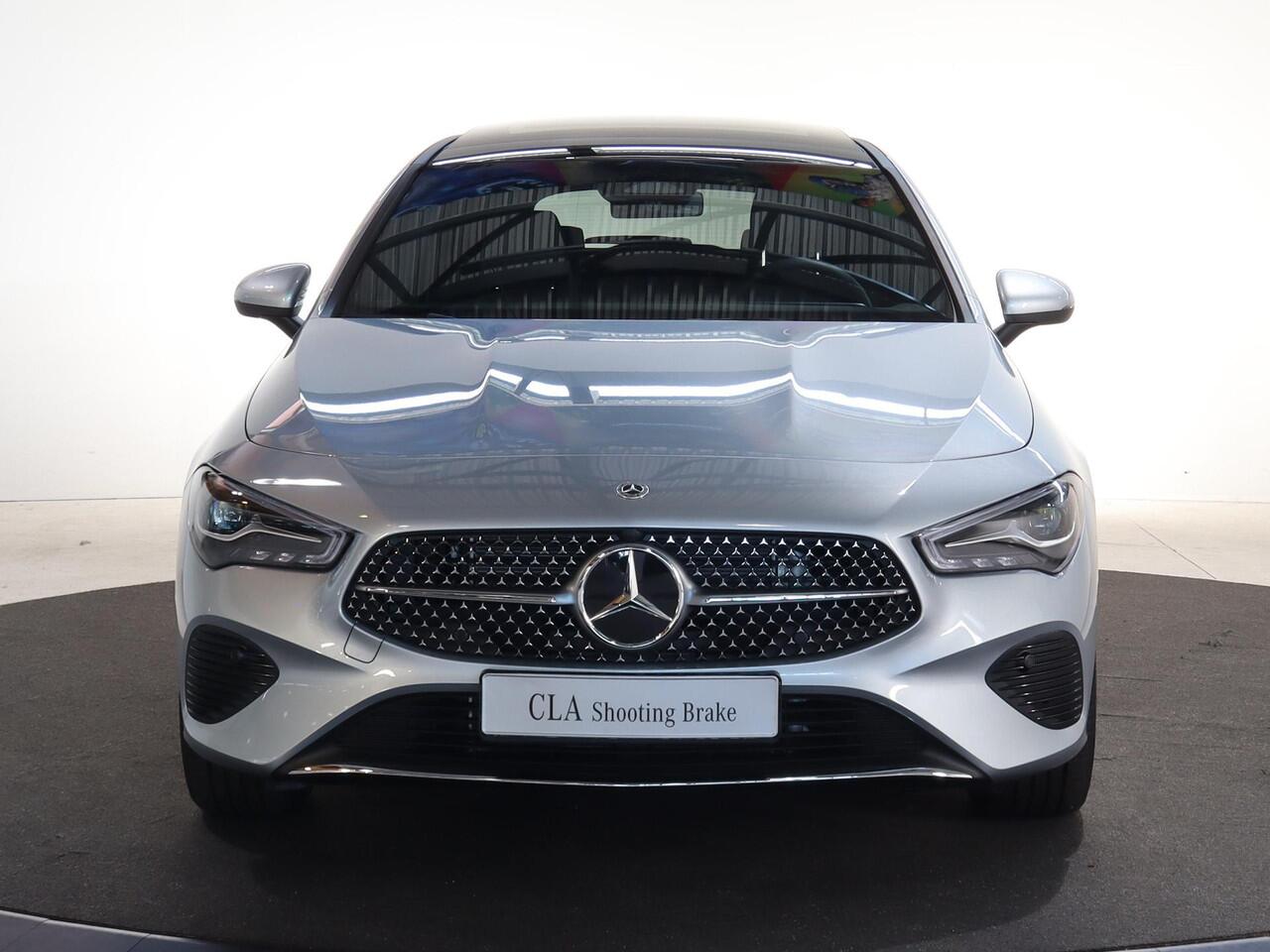 Mercedes-Benz CLA-KLASSE Shooting Brake 250e Star Edition Luxury Line LIMITED | Panoramaschuifdak | Dodehoekassistent | Achteruitrijcamera |
