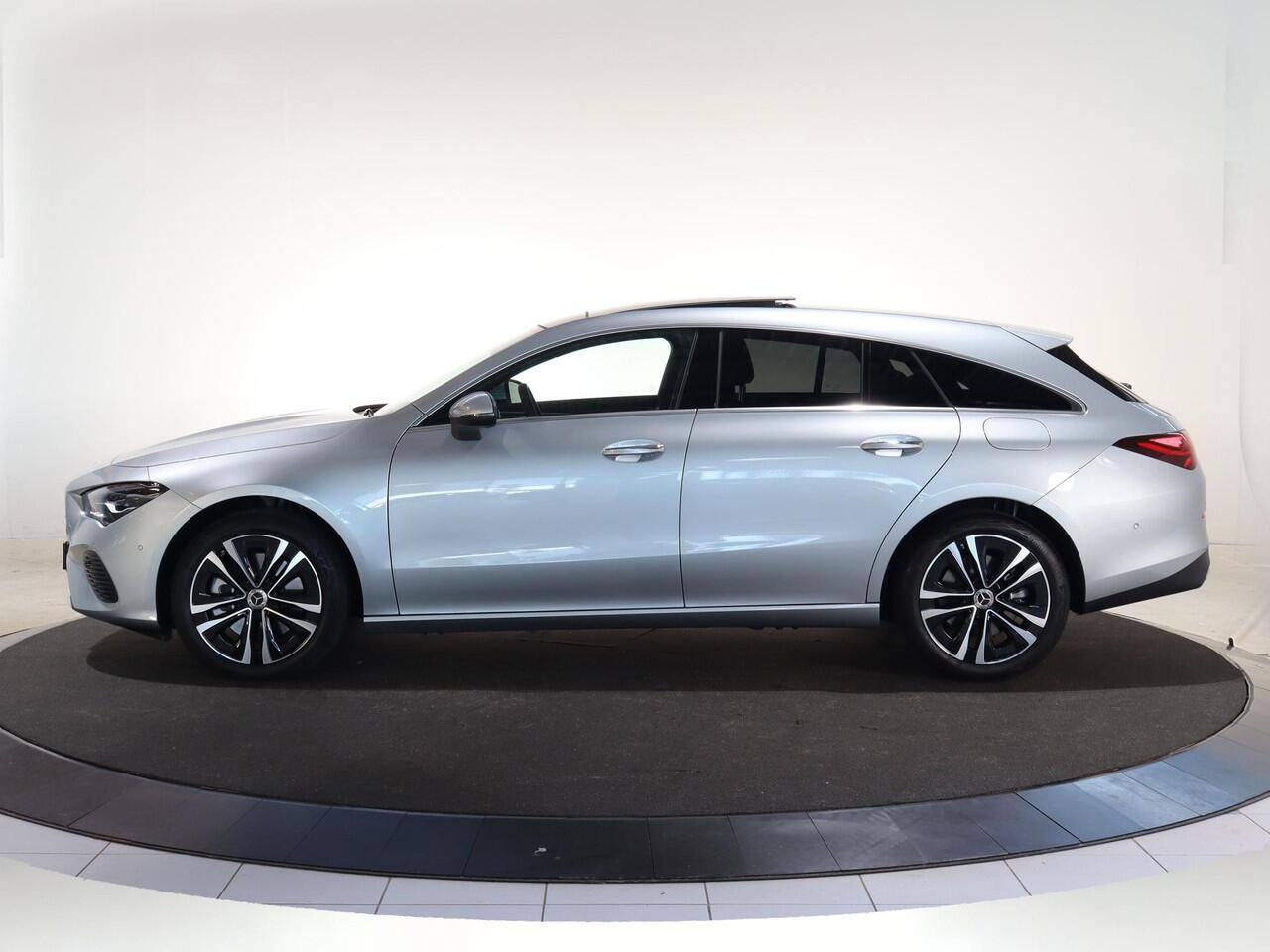 Mercedes-Benz CLA-KLASSE Shooting Brake 250e Star Edition Luxury Line LIMITED | Panoramaschuifdak | Dodehoekassistent | Achteruitrijcamera |