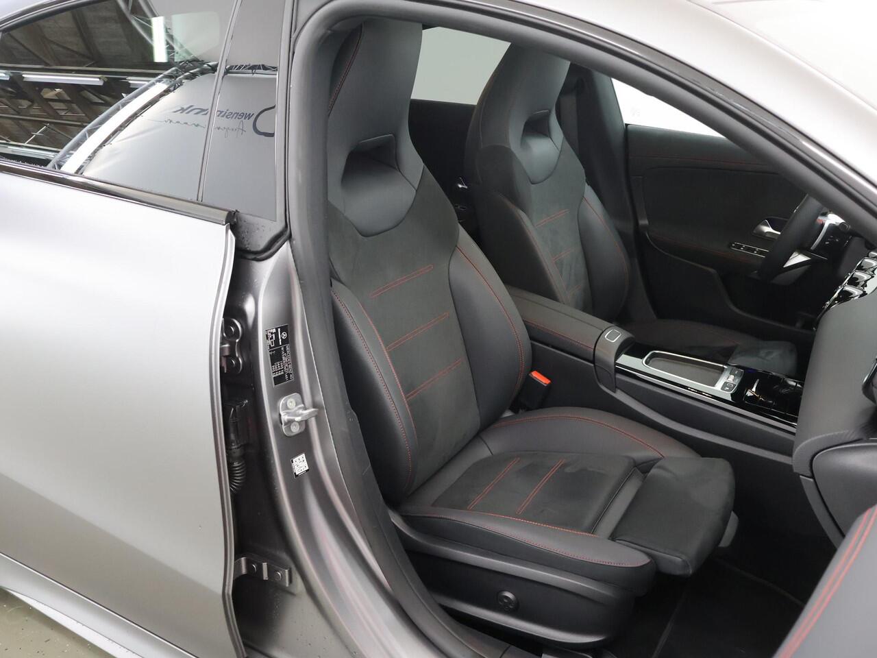 Mercedes-Benz CLA-KLASSE 180 Business Solution AMG | Night | Panoramadak | Memory stoelen | Head-up display | Sfeerverlichting | 360 camera |