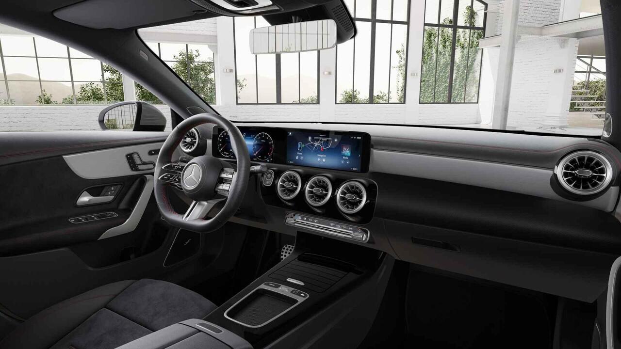 Mercedes-Benz CLA-KLASSE Coupé 180 Business Solution AMG | Premium plus | Winterpakket | Techniekpakket | Burmester | Panoramaschuifdak | Head-up display | Stoelverwarming | 360° camera |