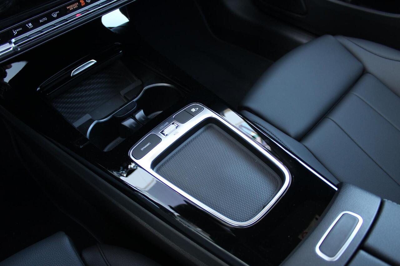 Mercedes-Benz CLA-KLASSE Shooting Brake 200 Luxury Line Panorama dak | Trekhaak