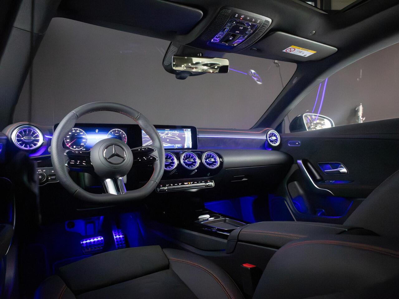 Mercedes-Benz CLA-KLASSE Coupé 180 Star Edition AMG Line Panorama dak