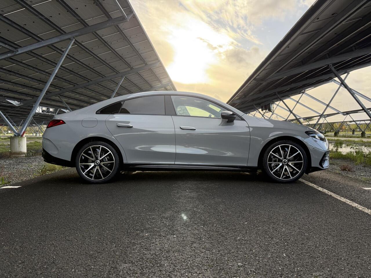 Mercedes-Benz CLA-KLASSE 250+ Launch Edition 85 kWh | Night | Panoramadak | DISTRONIC | Achteruitrijcamera | Dodehoekassistent |