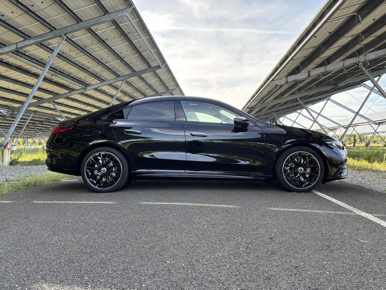 Mercedes-Benz CLA-KLASSE 250+ Launch Edition 85 kWh | Night | Panoramadak | DISTRONIC | Achteruitrijcamera | Dodehoekassistent |