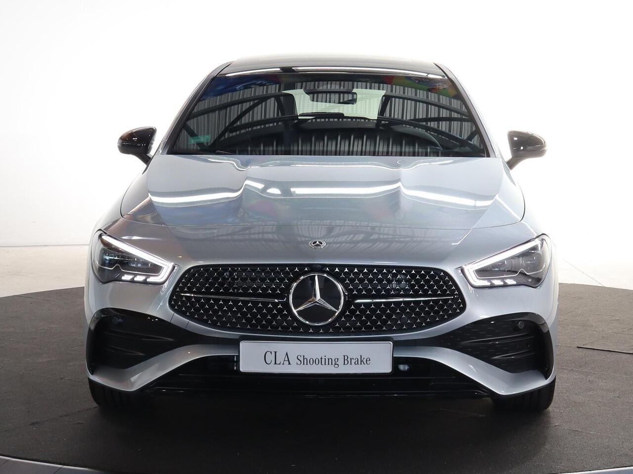 Mercedes-Benz CLA-KLASSE Shooting Brake 250e Business Solution AMG | Panoramaschuifdak | Night | Achteruitrijcamera| Stoelverwarming voor | LED koplampen | Trekhaak | Apple Carplay / Android auto