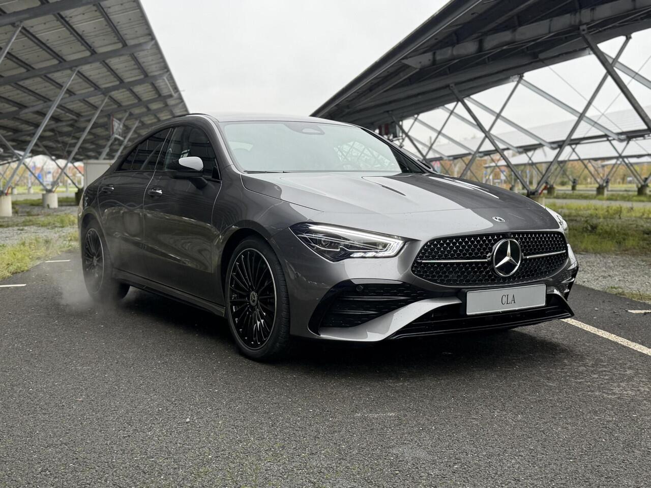 Mercedes-Benz CLA-KLASSE 180 Business Solution AMG | Night | Panoramadak | AMG Line Plus | Burmester | Trekhaak | Rijassistentiepakket | Head-up display | 360° camera | Techniekpakket | Winter pakket |