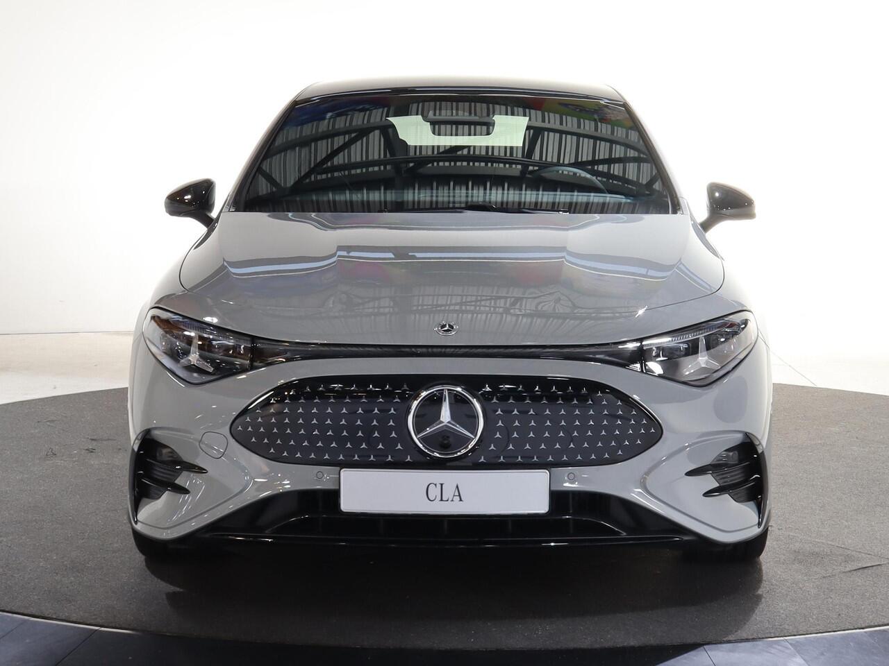 Mercedes-Benz CLA-KLASSE 250+ Launch Edition 85 kWh | Night | Panoramadak | Stoelverwarming | DISTRONIC | Achteruitrijcamera | Dodehoekassistent |