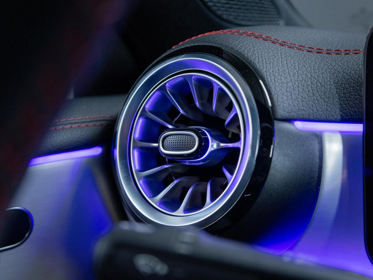 Mercedes-Benz CLA-KLASSE Limousine 180 Star Edition AMG Line Panorama dak