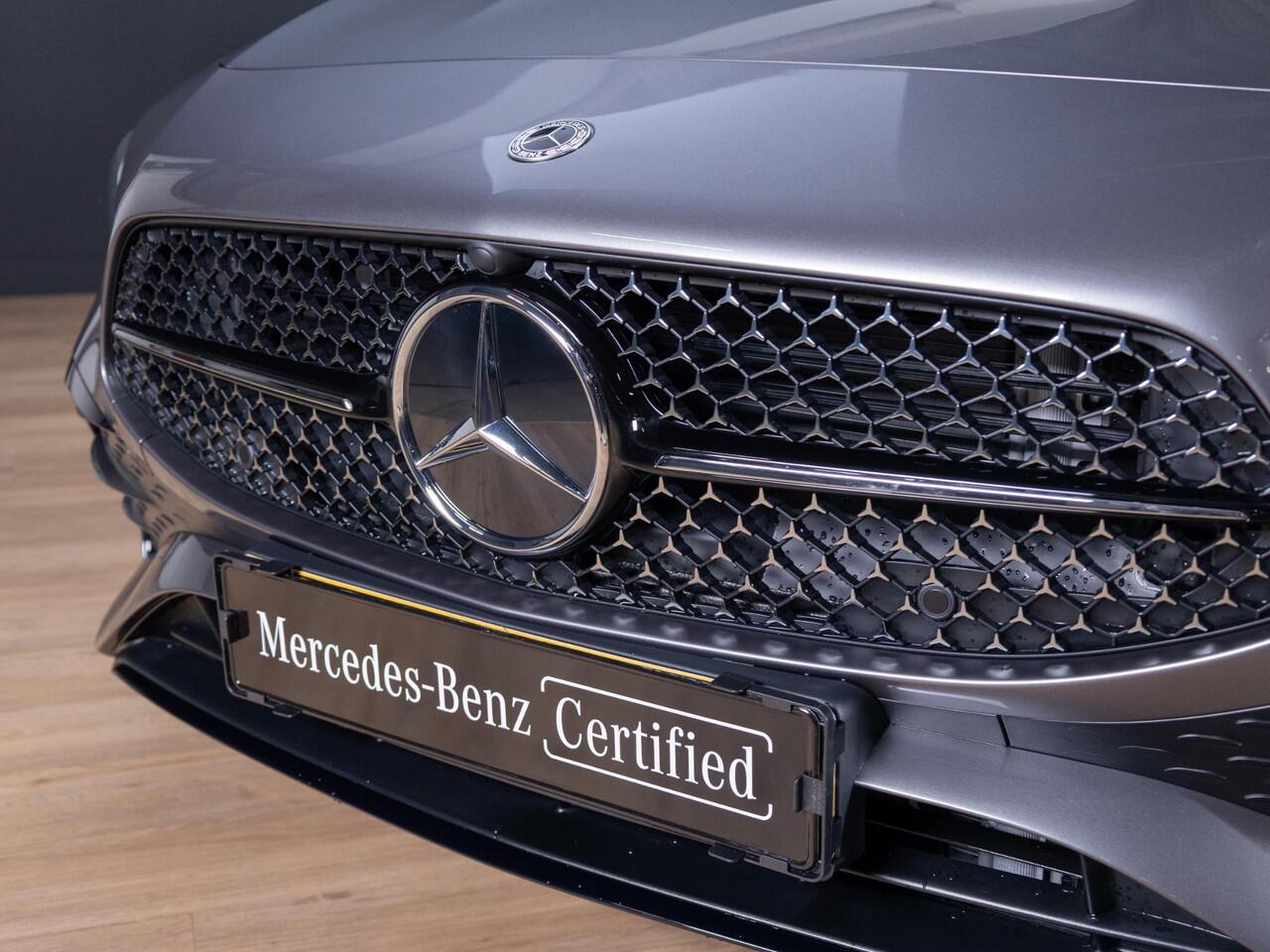 Mercedes-Benz CLA-KLASSE Limousine 180 Star Edition AMG Line Panorama dak