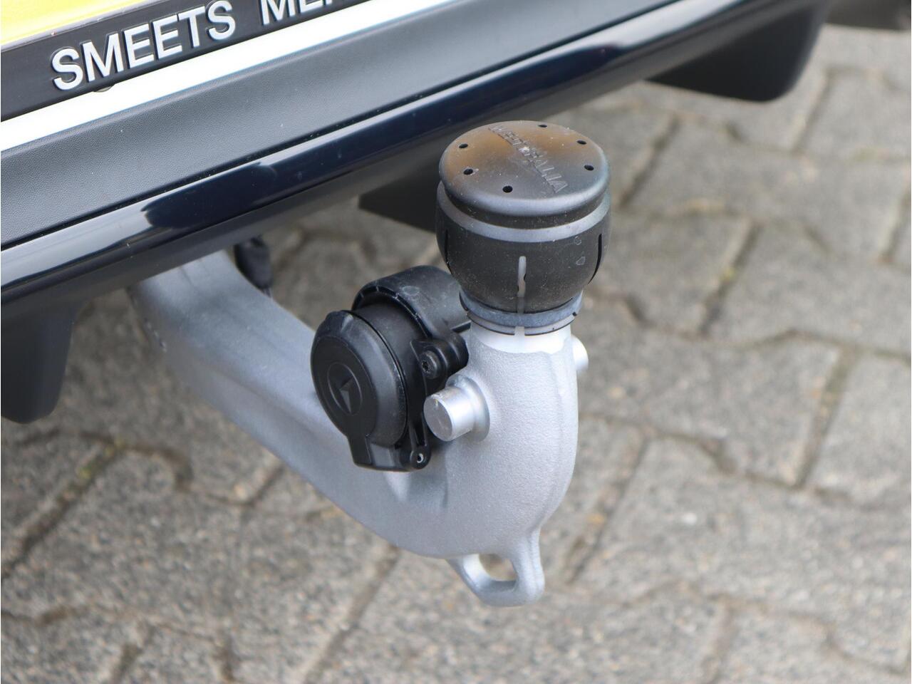 Mercedes-Benz CLA-KLASSE 180 Business Solution AMG