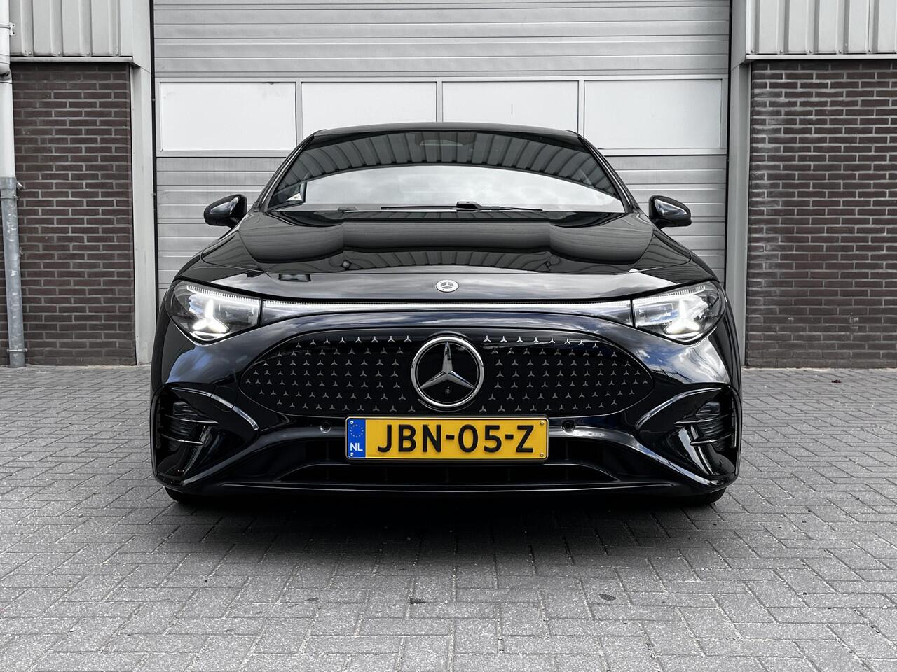 Mercedes-Benz CLA-KLASSE 250+ Launch Edition | AMG Line | Night Pakket | Panoramadak | MULTIBEAM LED Koplampen | DISTRONIC Afstandsassistent | Dodehoekassistent | Elektrisch Verstelbare Stoelen + Memory | Stoelverwarming | Sfeerverlichting