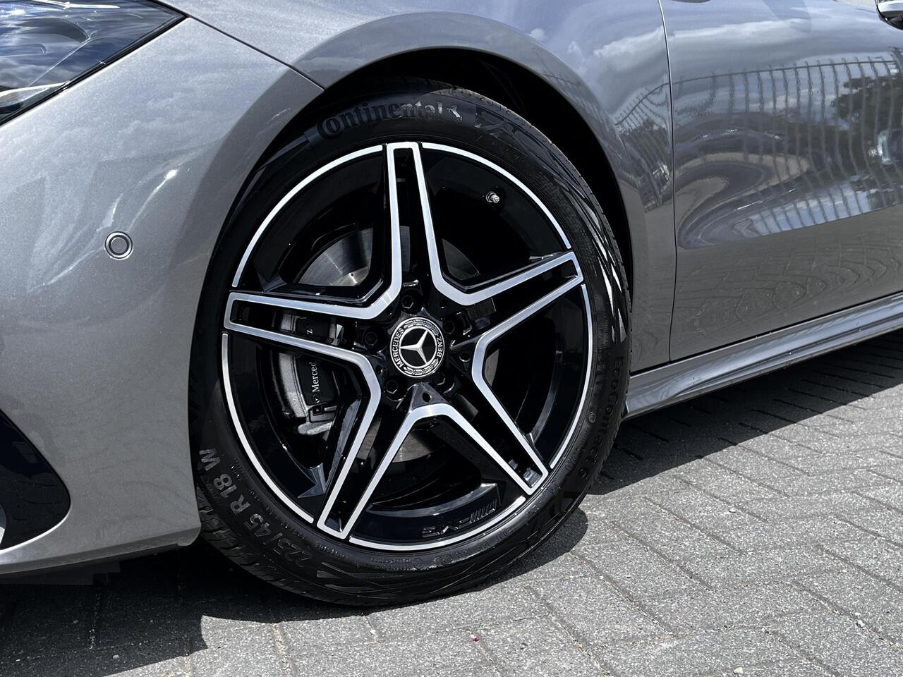 Mercedes-Benz CLA-KLASSE 180 Star Edition AMG | Night Pakket | Panoramadak | Bruin Interieur | Dodehoekassistent | Apple CarPlay | Android Auto | Sfeerverlichting | Stoelverwarming | Parkeersensoren | Achteruitrijcamera | Elektrisch Inklapbare Buitenspiegels