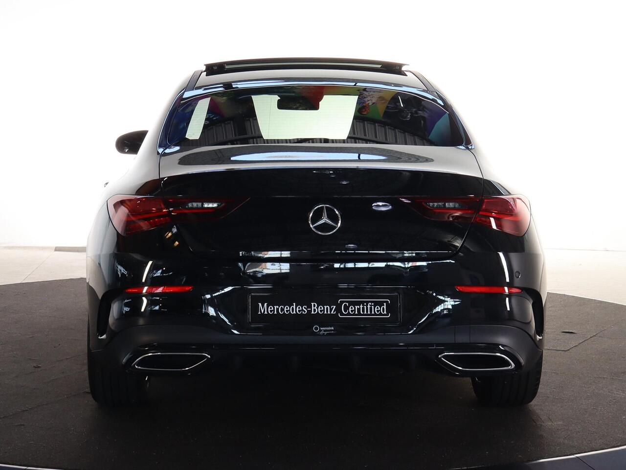 Mercedes-Benz CLA-KLASSE 180 Star Edition AMG Line | Panoramadak | Night | Distronic | Night | Dodehoekassistent |