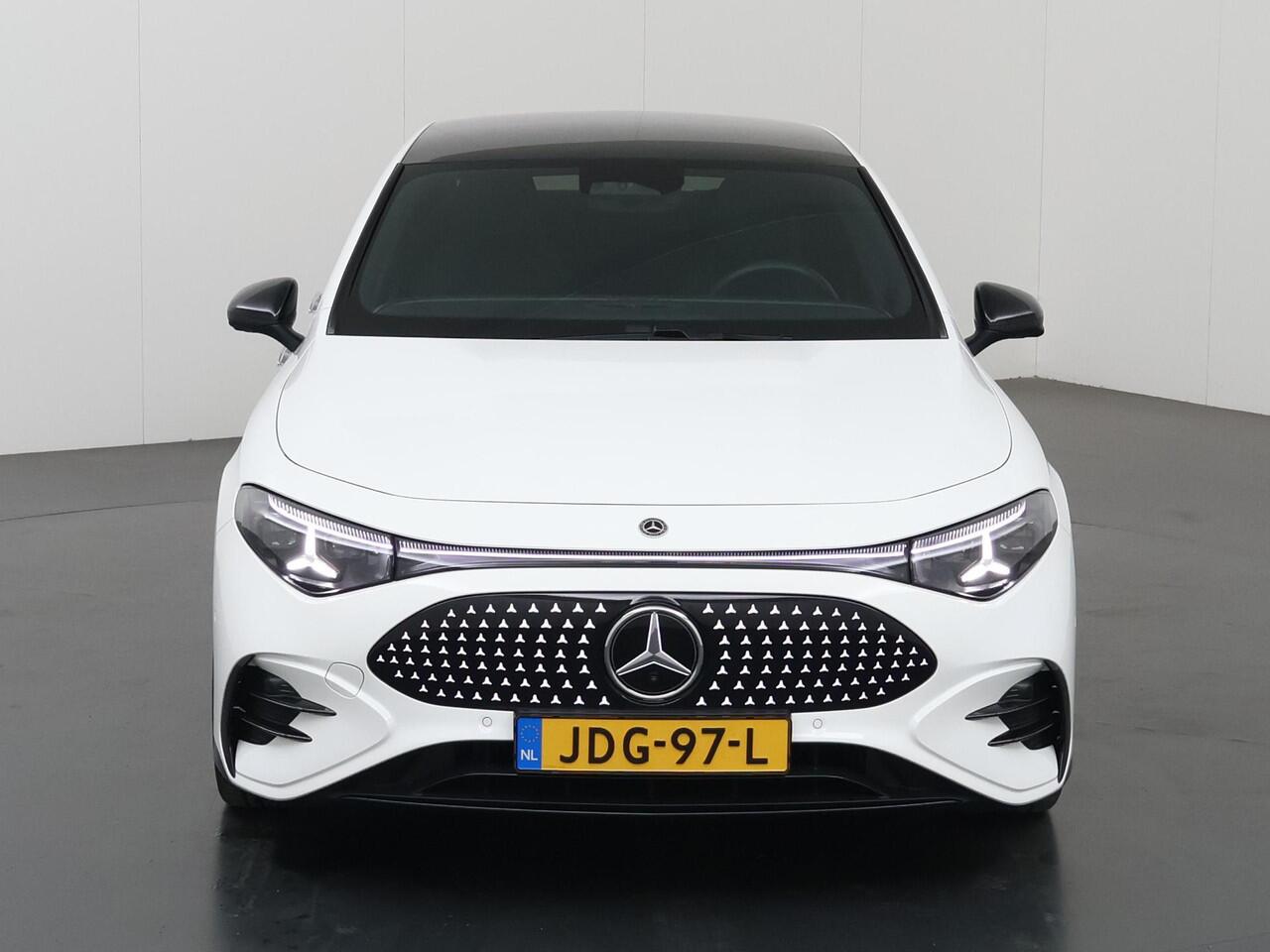 Mercedes-Benz CLA-KLASSE 250+ Launch Edition 85 kWh | Night | Panoramadak | Stoelverwarming | DISTRONIC | Achteruitrijcamera | Dodehoekassistent |