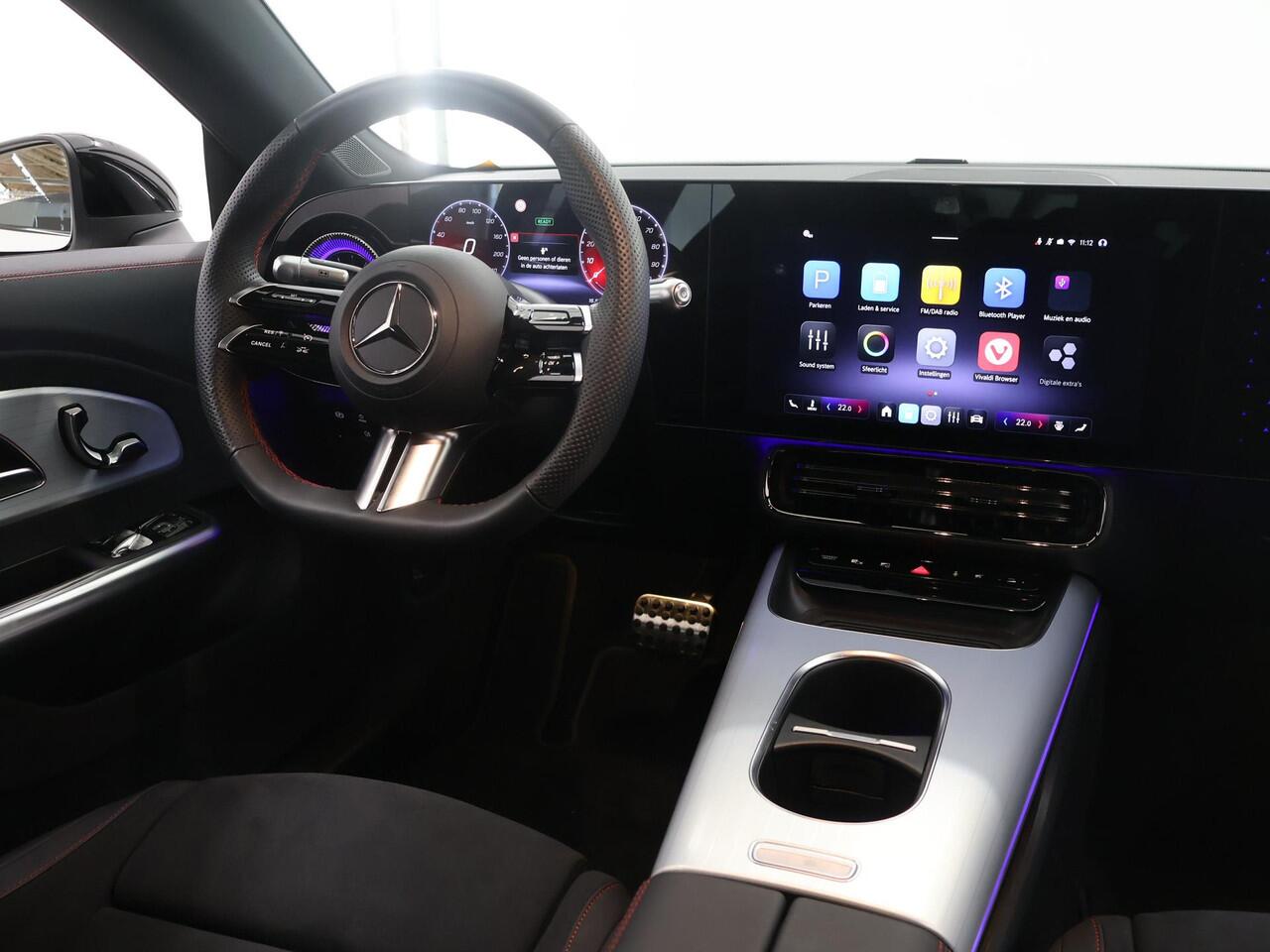 Mercedes-Benz CLA-KLASSE 250+ Launch Edition 85 kWh | Night | Panoramadak | Stoelverwarming | DISTRONIC | Achteruitrijcamera | Dodehoekassistent |