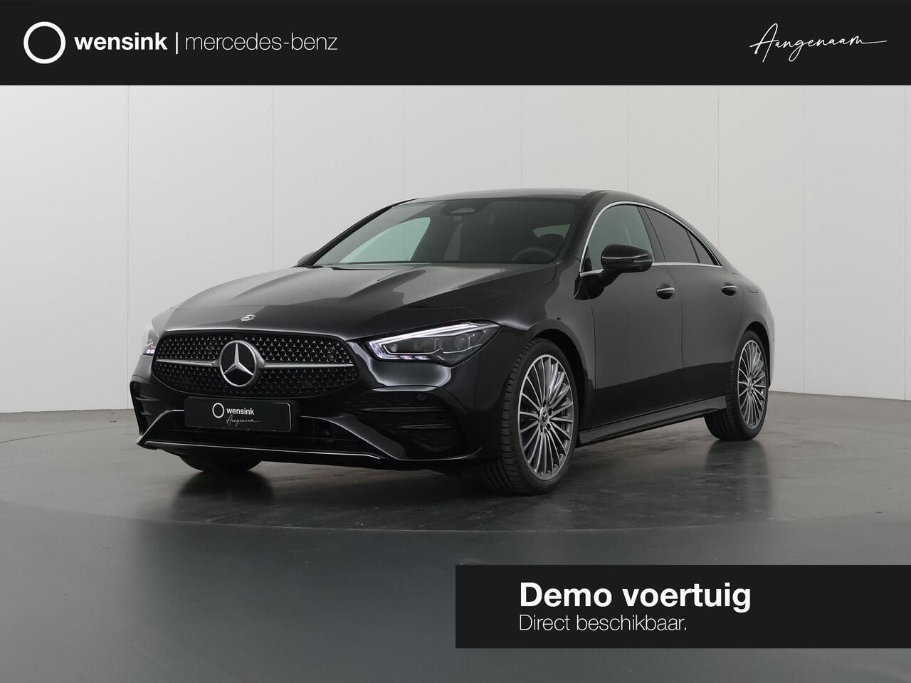 Mercedes-Benz CLA-KLASSE 180 Business Solution AMG | Panoramadak | Burmester | Rijassistentiepakket | Trekhaak | 360 camera | Sfeerverlichting | Stoel/stuurverwarming |