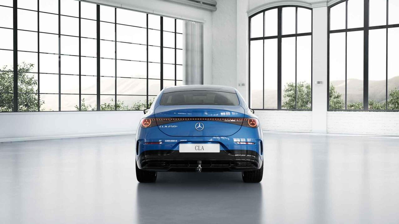 Mercedes-Benz CLA-KLASSE 250+ Launch Edition 85 kWh | Panoramadak | Stoelverwarming | Nightpakket | DISTRONIC | Achteruitrijcamera | Dodehoekassistent | Trekhaak |