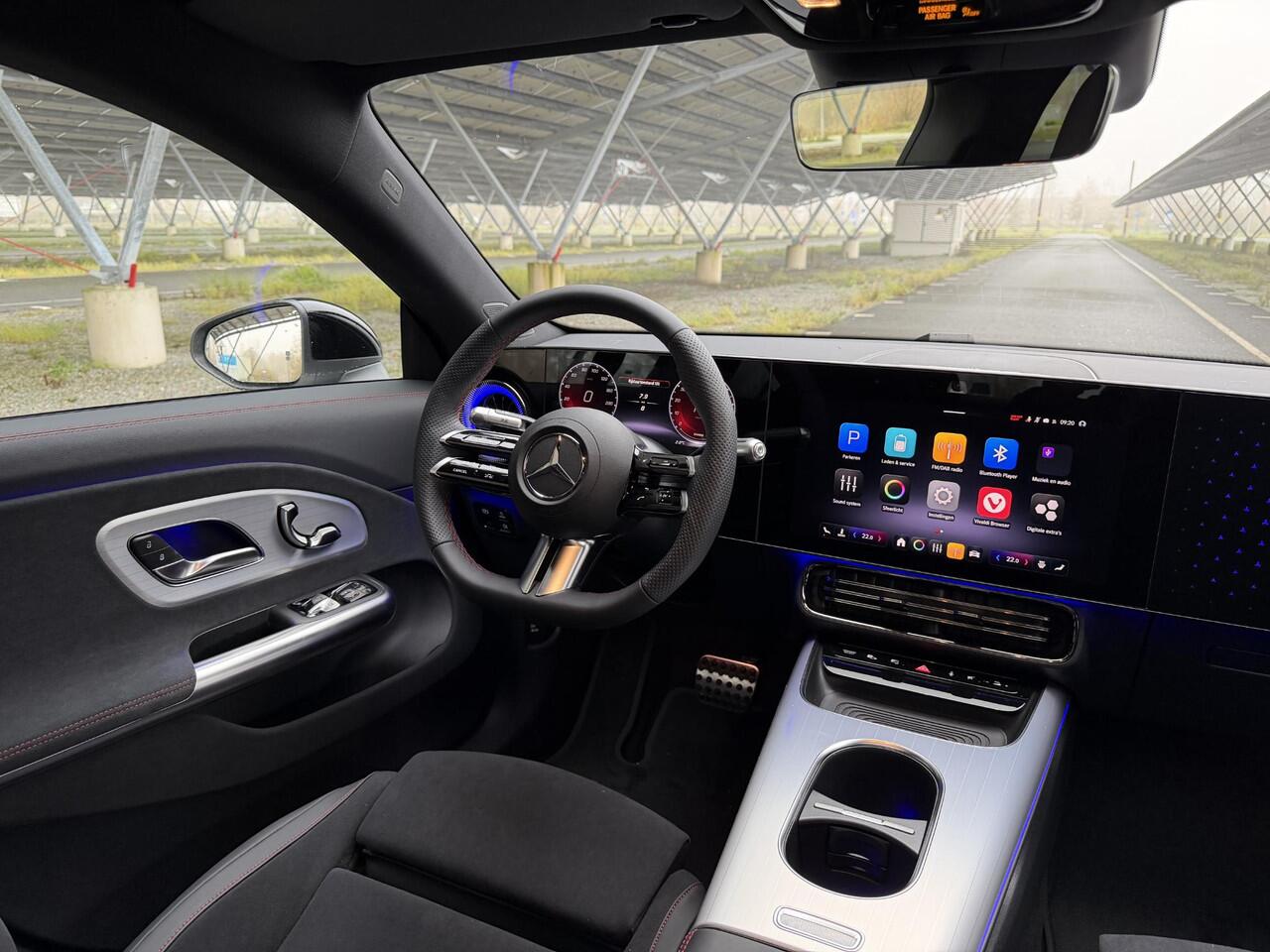 Mercedes-Benz CLA-KLASSE 250+ Launch Edition 85 kWh | Night | Panoramadak | Stoelverwarming | DISTRONIC | Achteruitrijcamera | Dodehoekassistent |