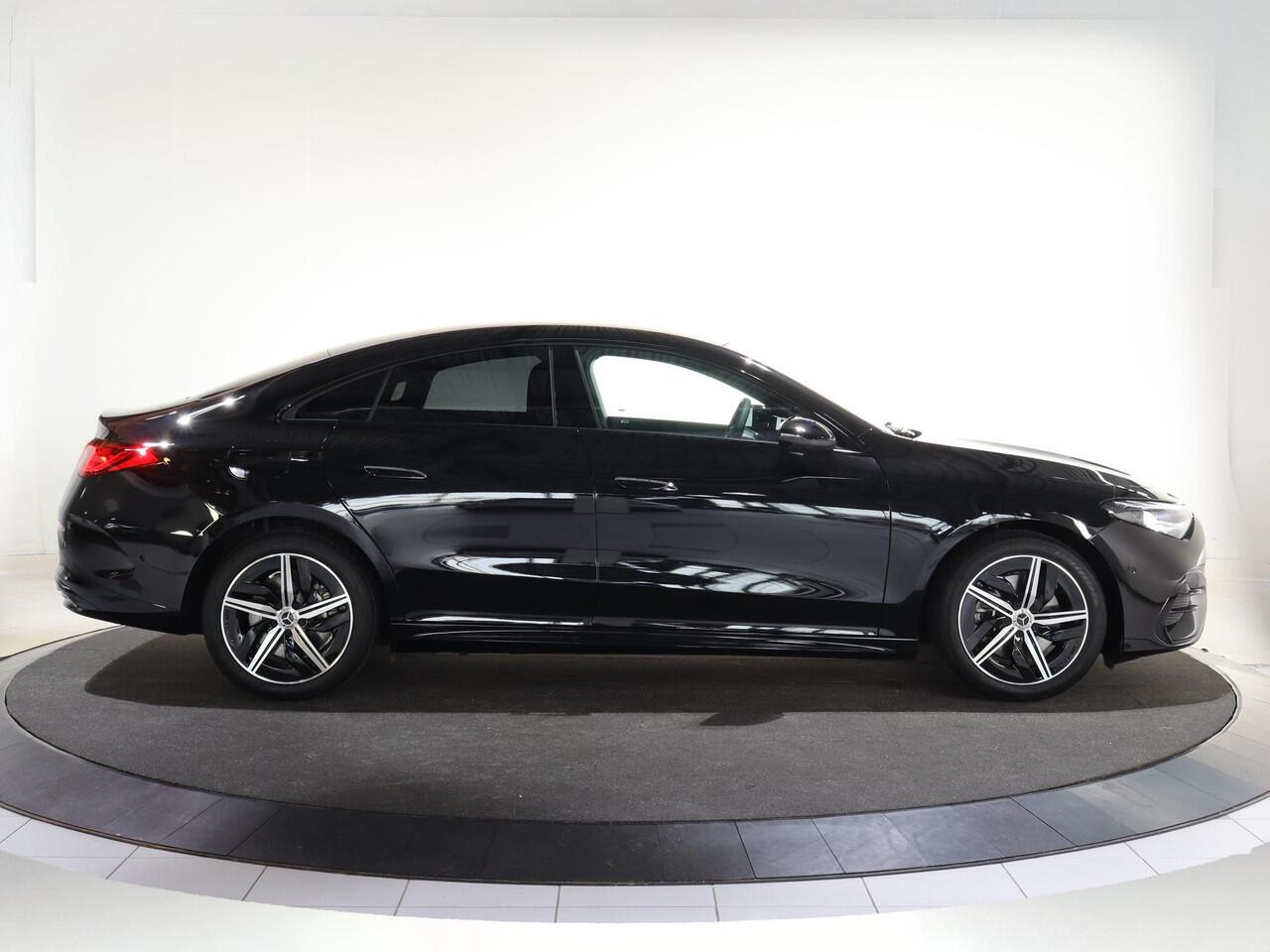 Mercedes-Benz CLA-KLASSE 250+ Launch Edition 85 kWh | Night | Panoramadak | Stoelverwarming | DISTRONIC | Achteruitrijcamera | Dodehoekassistent |