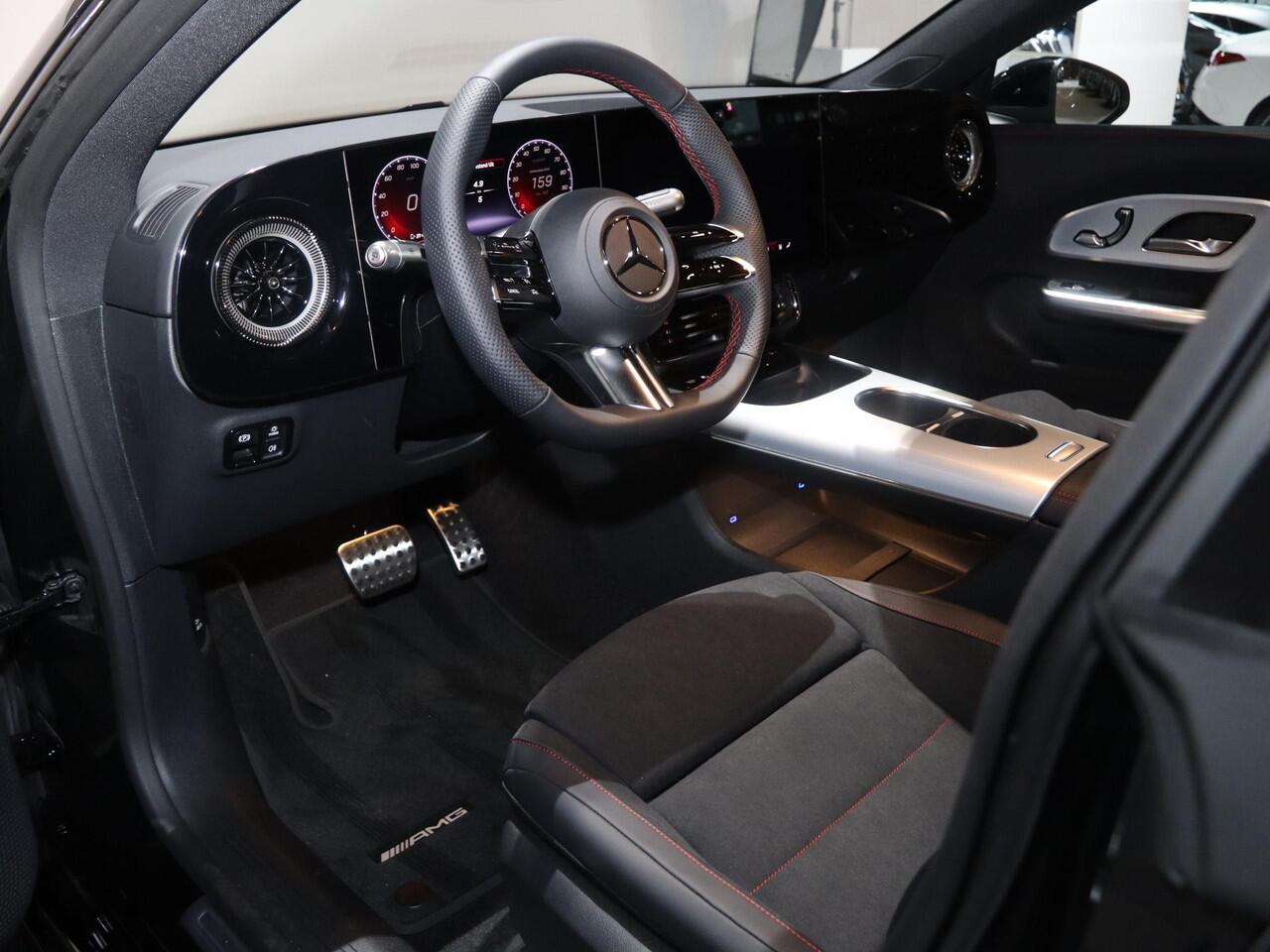 Mercedes-Benz CLA-KLASSE 250+ Launch Edition 85 kWh | Night | Panoramadak | Stoelverwarming | DISTRONIC | Achteruitrijcamera | Dodehoekassistent |