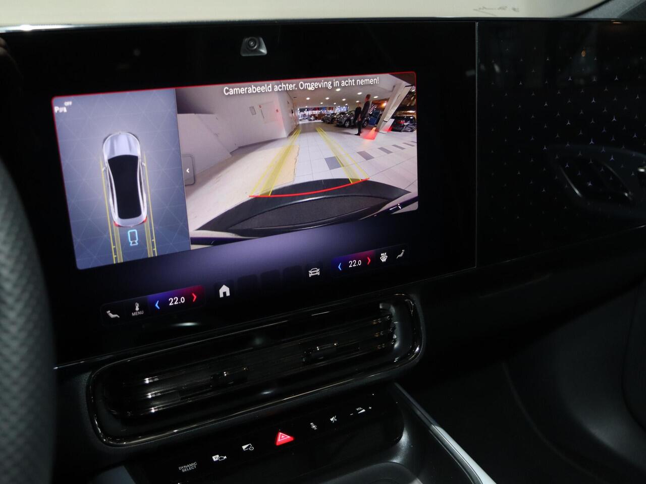 Mercedes-Benz CLA-KLASSE 250+ Launch Edition 85 kWh | Night | Panoramadak | Stoelverwarming | DISTRONIC | Achteruitrijcamera | Dodehoekassistent |