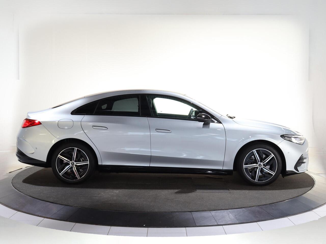 Mercedes-Benz CLA-KLASSE 250+ Launch Edition 85 kWh | Night | Panoramadak | DISTRONIC | Achteruitrijcamera | Dodehoekassistent |